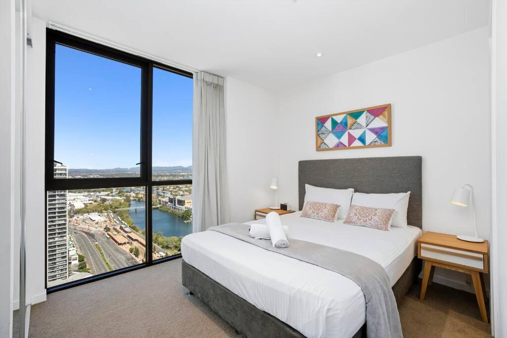 Apartment Breezy Seaview 2br In Broadbeach *