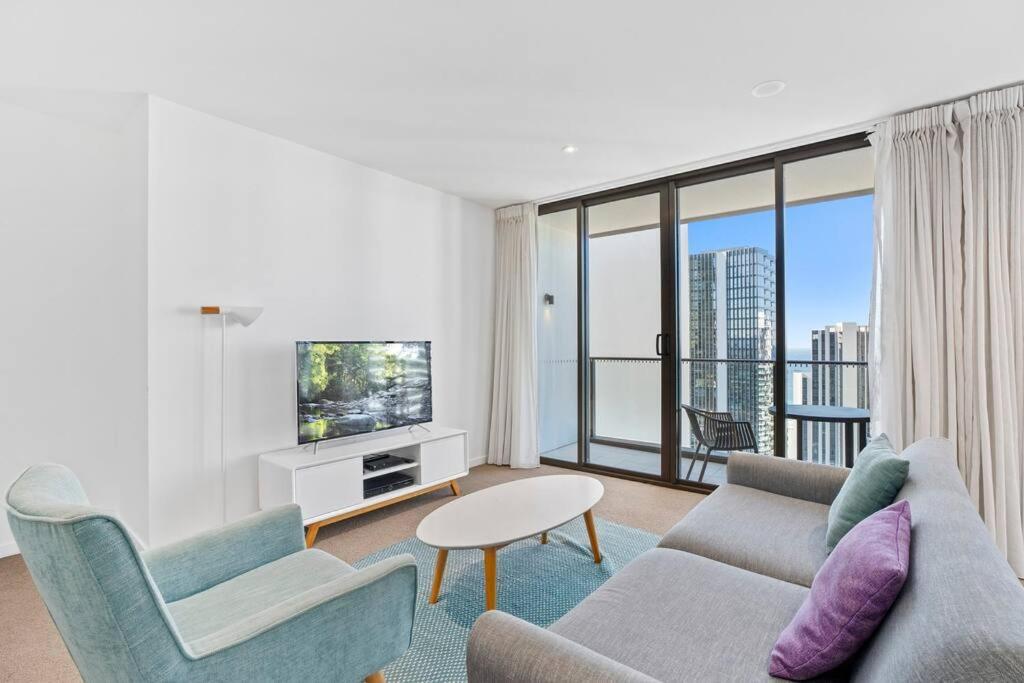 Breezy Seaview 2br In Broadbeach Apartment Gold Coast